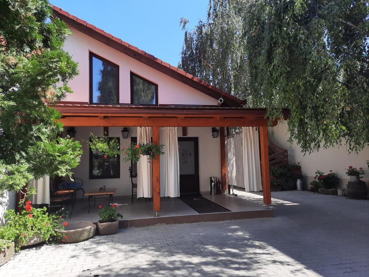 Korona Panzio Bed & Breakfast Odorheiu Secuiesc Exterior photo