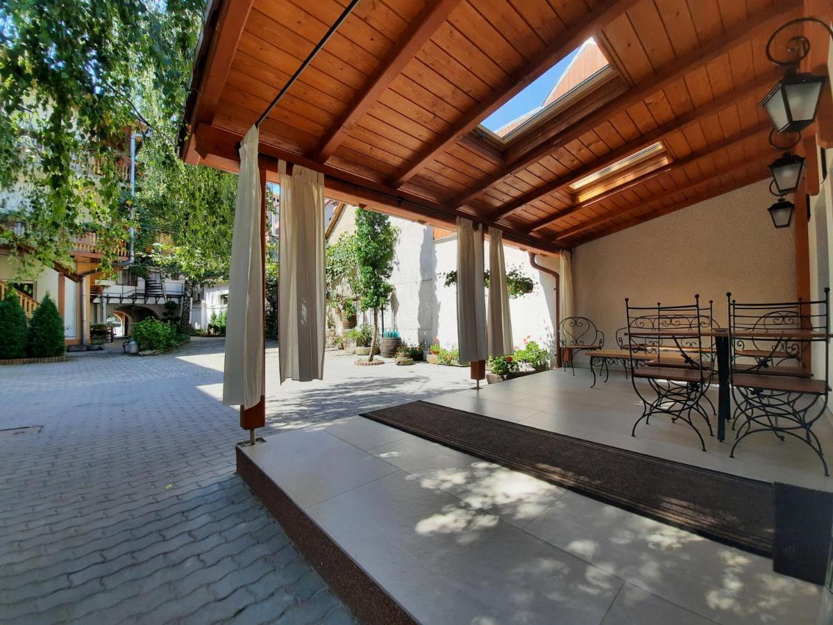Korona Panzio Bed & Breakfast Odorheiu Secuiesc Exterior photo