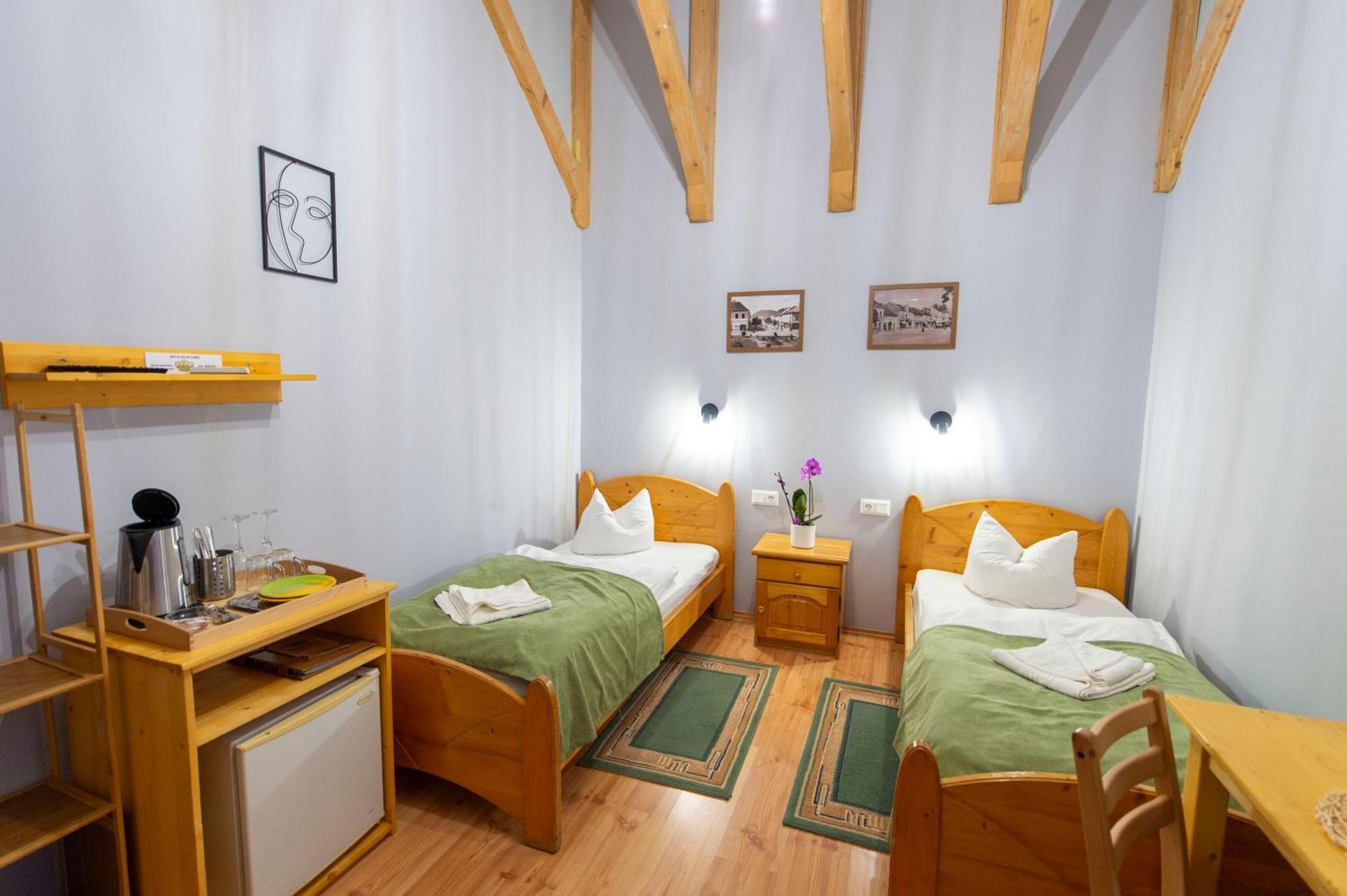 Korona Panzio Bed & Breakfast Odorheiu Secuiesc Exterior photo
